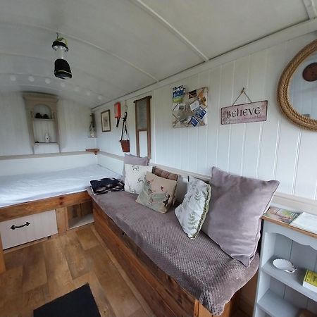 Meadowbeck - Shepherd Huts Fylingdales 외부 사진