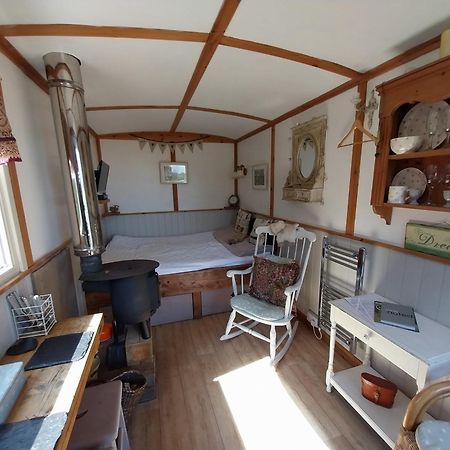 Meadowbeck - Shepherd Huts Fylingdales 외부 사진
