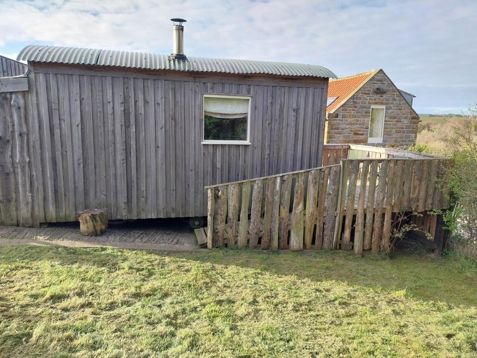 Meadowbeck - Shepherd Huts Fylingdales 외부 사진