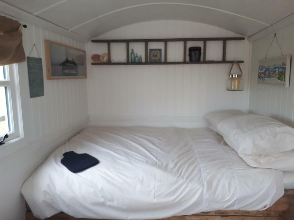 Meadowbeck - Shepherd Huts Fylingdales 외부 사진