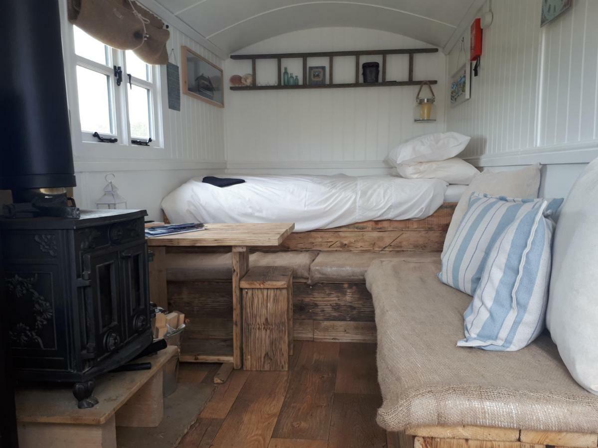 Meadowbeck - Shepherd Huts Fylingdales 외부 사진